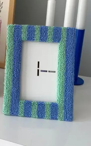 4x6 Inch Soft Faux Fur Photo Frame, Decorative Small Picture Frame for Desktop, Bookshelf, Wall Hanging, Home or Office Decor