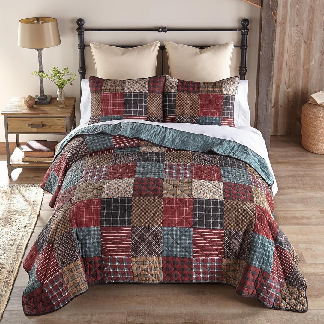 Donna Sharp Appalachia Plaid Cotton Pieced Patchwork Quilted Bedding Set - 3-Piece King Size Quilt Set - Includes 1 Quilt and 2 Pillow Shams - Machine Washable - Perfect for Rustic Decor