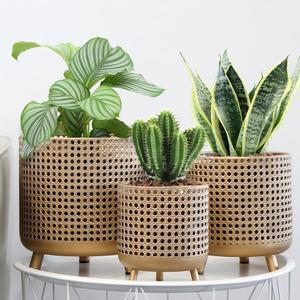 JHY DESIGN Set of 3 Plant Pots 10/8.5/7''H Metal Decoration Flower Pots with Hollow Design Large planters for Indoor & Outdoor Garden Home Balcony Railing Fence Plants(Gold)