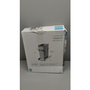 Knape & Vogt RS-PSW9-1-20-P 17 in. H x 8 in. W x D Steel in-Cabinet 20 Qt. Single Platinum Pull Out Trash Can
