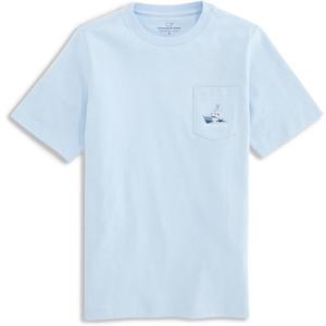Vineyard Vines Boys' Boys' Sportfisher Mahi Scenic Short-Sleeve Pocket Tee (Blue, L)