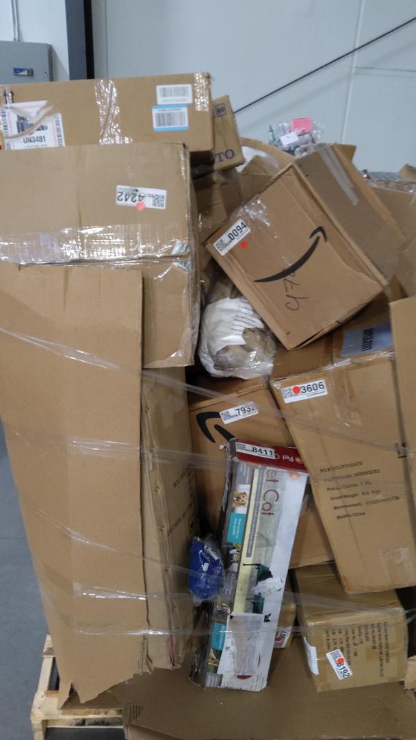 Pallet of Salvage Items 