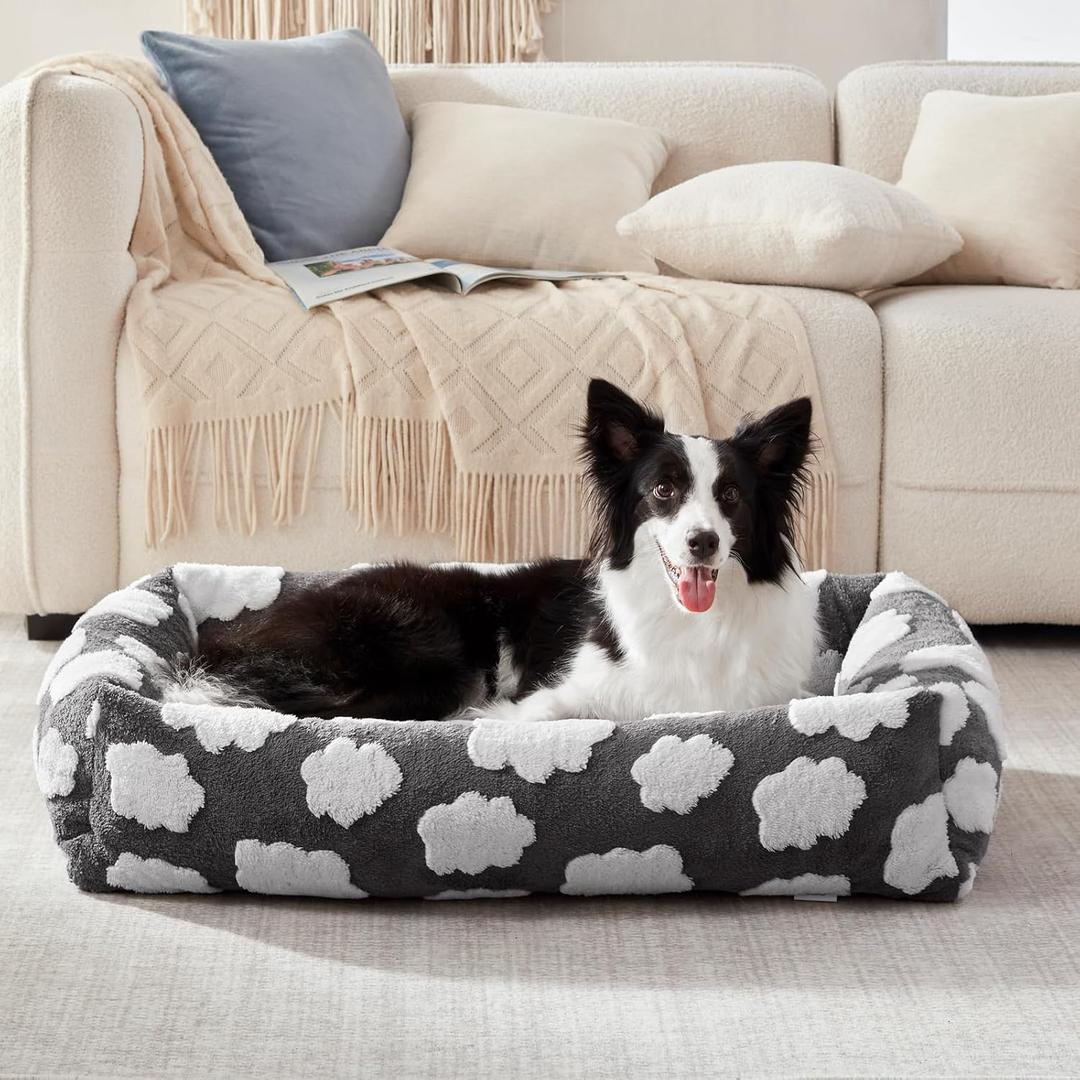 JOEJOY Cute Dog Bed Medium Size Dog, Rectangle Soft Furry Dog Beds for Large Medium Dogs, Washable Orthopedic Pet Bed with Removable Zipper Cover, Grey (M (30"x24"x8"), Cozy Clouds Grey)