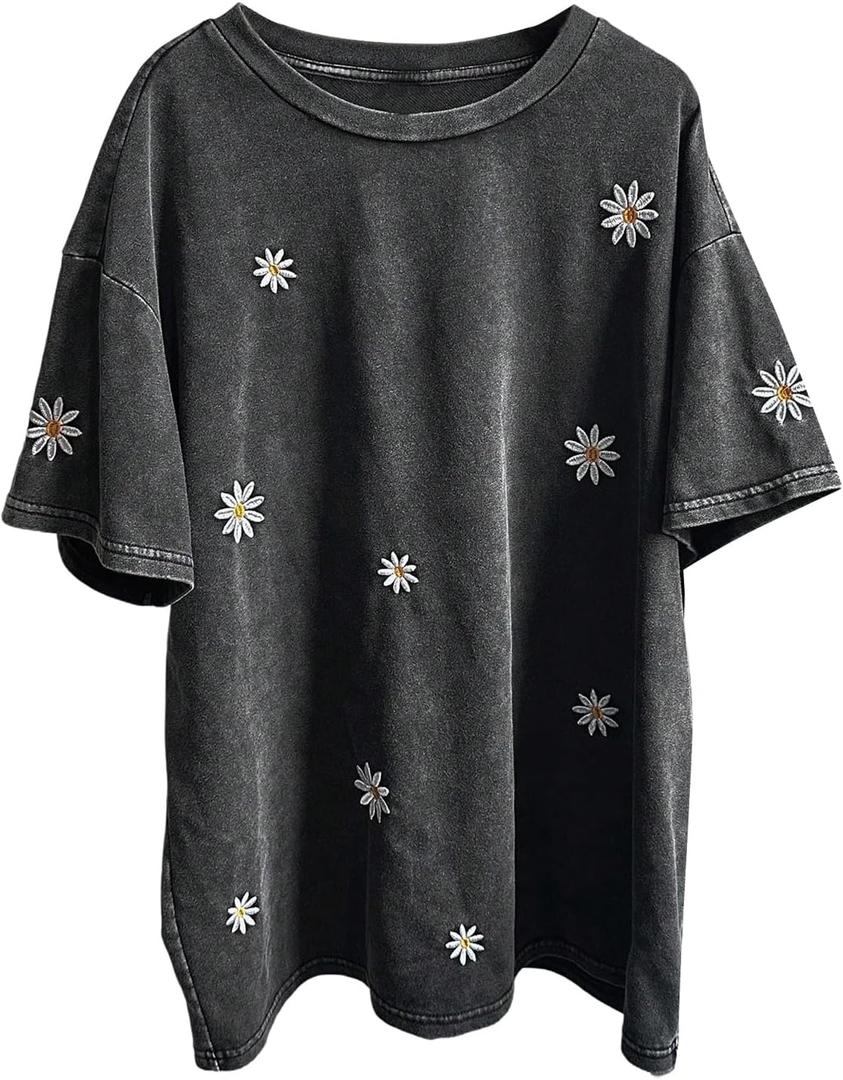 WDIRARA Women's Plus Size Floral Embroidery T Shirts Short Sleeve Crew Neck Tee Vintage Tops (XX-Large Plus, Black)