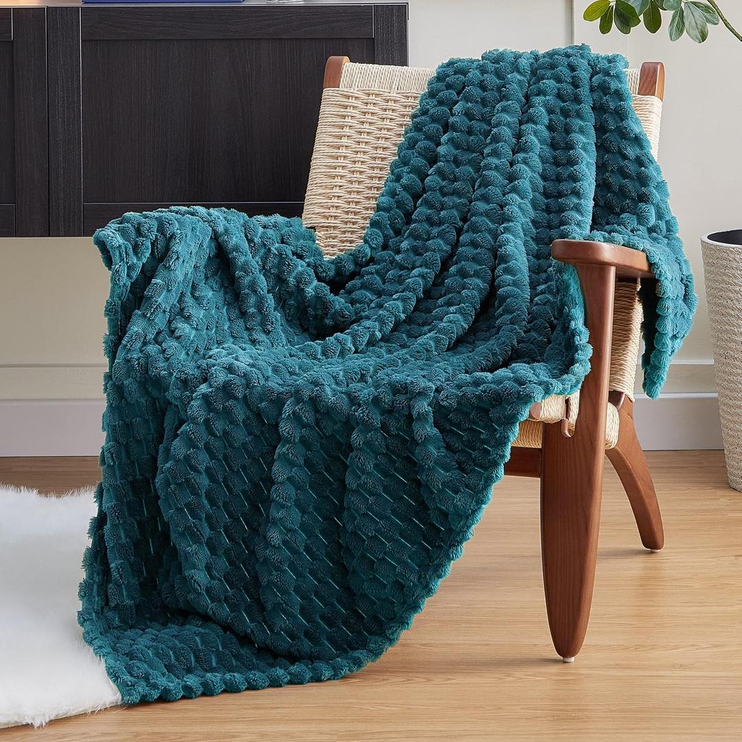 EXQ Home Fleece Throw Blanket for Couch or Bed - 3D Imitation Turtle Shell Jacquard Decorative Blankets - Cozy Soft Lightweight Fuzzy Flannel Blanket Suitable for All Seasons(50"60",Teal)