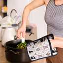 Coquette Bow Halloween Black Cat Pot Holders with Pockets, Preppy Pink Floral Witchy Halloween Oven Pot Holders Heat Resistant Oven Mitts Hot Pads for Kitchen Baking Cooking, Set of 2