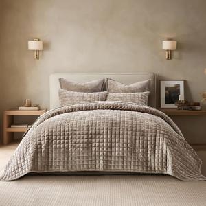 RECYCO Luxury Velvet Quilt King Size Bedding Set, Ultra Soft Velvet Comforter Set, Lightweight Quilted Channel Box Stitch Oversized Bedspread Coverlet for All Season, with 2 Shams, Natural Tan, King/Cal King