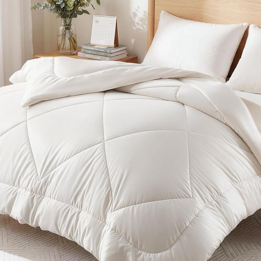 King Size Wool Comforter - Winter Warm Quilted Duvet Insert
100% Australian 300GSM Fill, Breathable Soft, Noiseless Cotton Cover, 8 Corner Ties, Reversible, White 90" x 102"