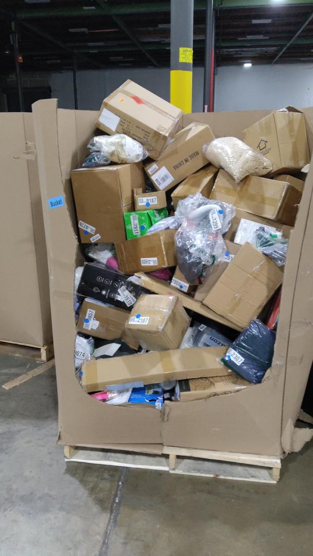 Pallet of Salvage Items