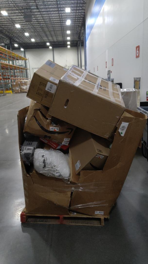 Pallet of Salvage Items  