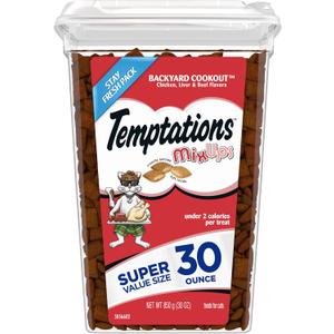 Temptations Cat Treats MixUps Backyard Cookout Flavor Crunchy, Soft Cat Treats, 30 oz. Tub (1.88 Pound (Pack of 1))