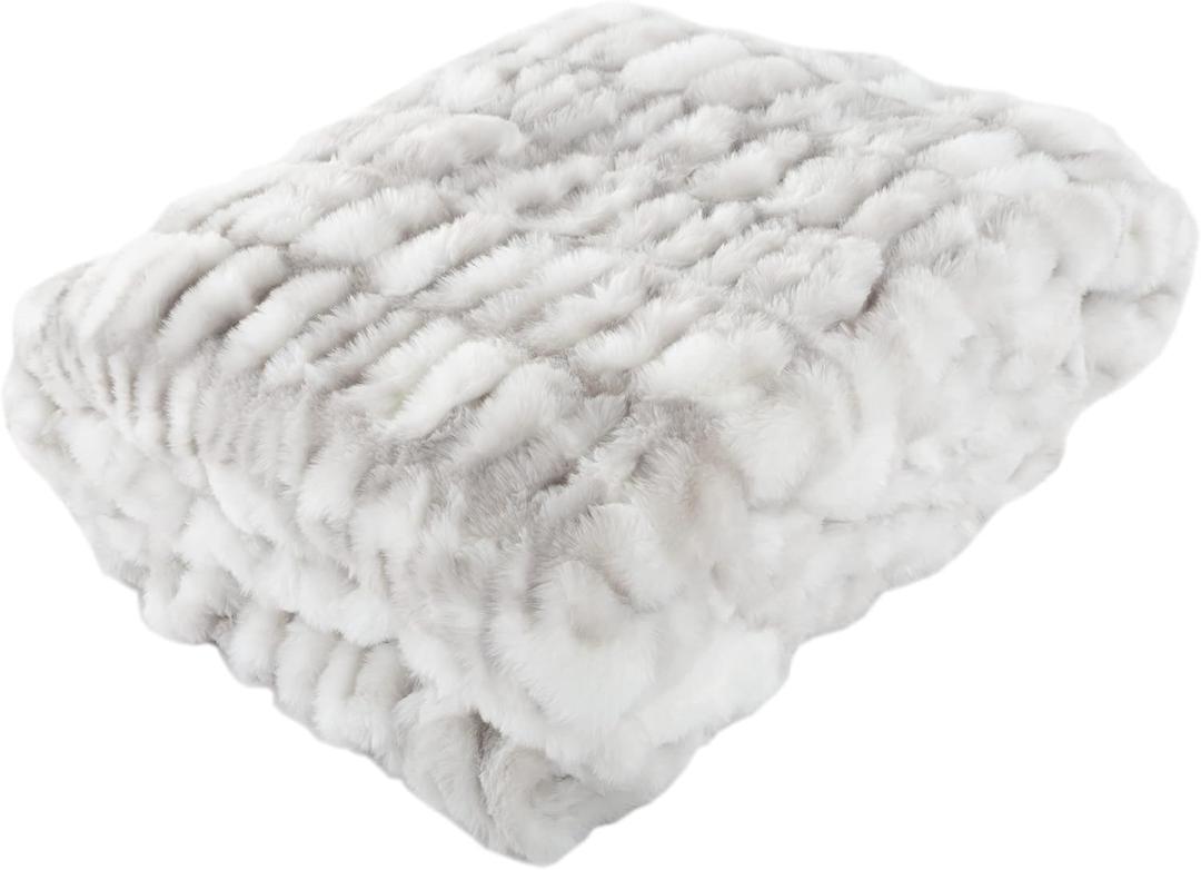 Oversized Ruched Faux Fur Blanket - 60x80-Inch Jacquard Faux Fur Queen-Size Throw for Sofas and Beds - Luxurious Bedding by Lavish Home (Gray)