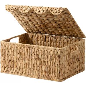 StorageWorks Scalloped Wicker Basket with Lid, Large Water Hyacinth Basket, Natural(Water Hyacinth), 16½" L x 13" W x 7½" H