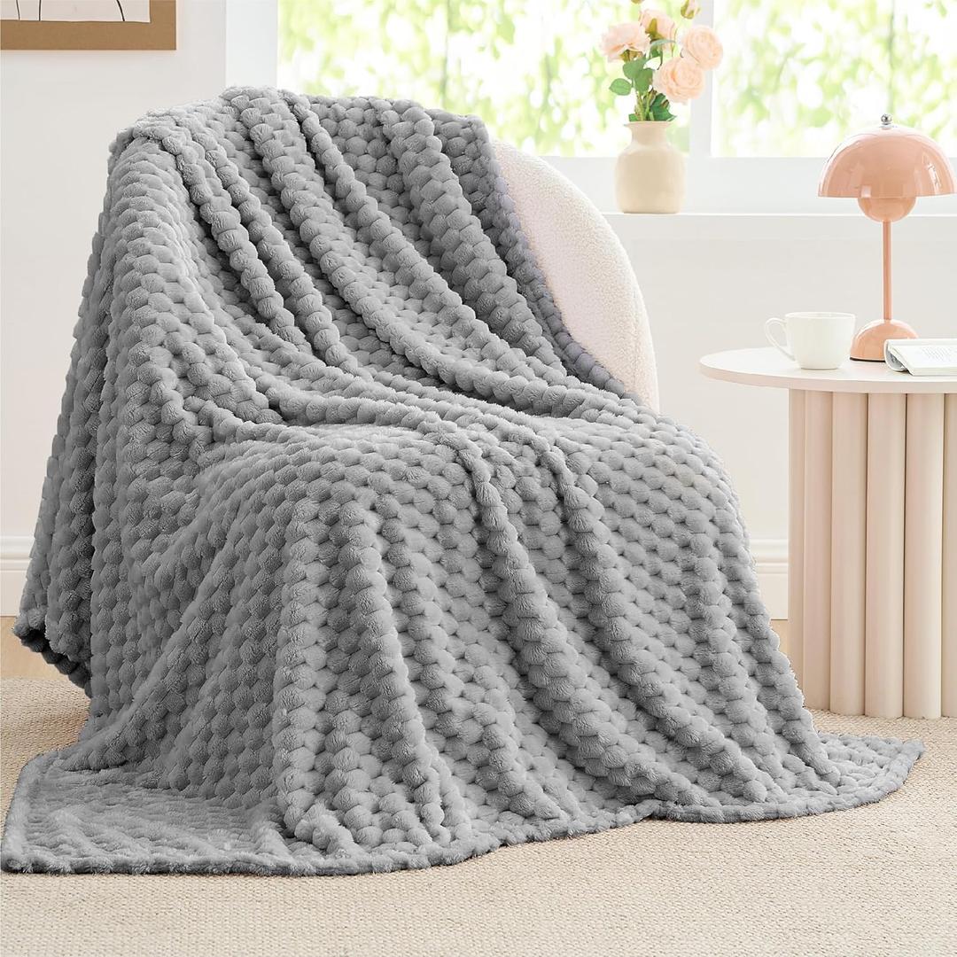 BEDELITE Fleece Throw Blanket for Couch & Bed - 3D Jacquard Decorative Grey Blanket, Super Soft and Cozy Warm Fuzzy Blanket All Seasons Suitable, 50x60Inches