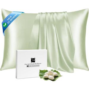 Ravmix Silk Pillow Cases with Zipper, 21momme Mulberry Silk Pillowcase for Hair Skin Health, Soft Smooth Breathable Cool Pillow Cover for Beauty Sleep with Gift Box 1 Pack (Standard 20"x26", Bean Green)