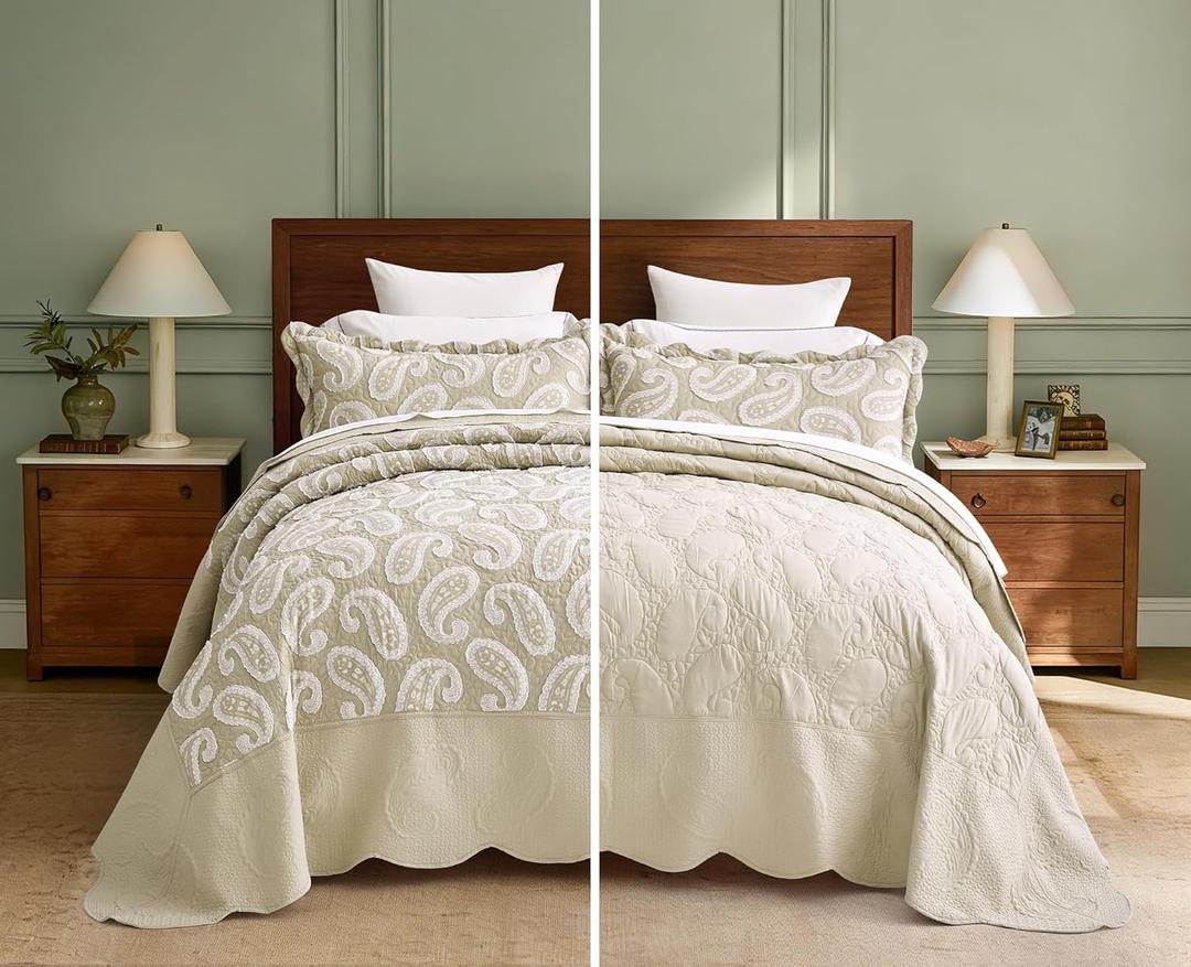Oversized King Bedspread 128x120 Extra Wide, Textured Paisley Appliqué Quilt Set King/Cal King, Lightweight Reversible Jacquard Coverlet, Scalloped Edge - Classic Look, 3 Piece, Ivory Yellow