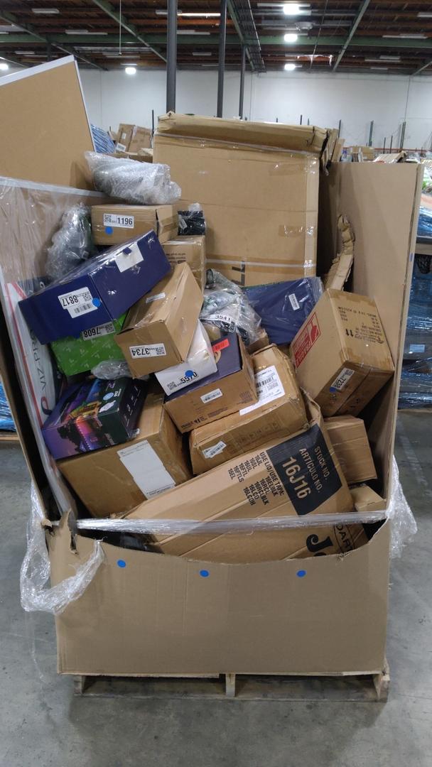 Pallet of Salvage Items 