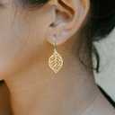 Uonlytech 200Pcs Gold Hollow Leaf Charms for Jewelry Making Lightweight Metal Pendants for Diy Earrings Necklaces Hair Clips Crafting Ornaments