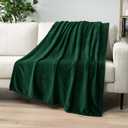 PAVILIA Emerald Green Fleece Throw Blanket for Couch, Dark Green Forest Super Soft Fuzzy Flannel Throw for Sofa, Luxury Plush Microfiber Bed Blanket, Cozy Home Decorative Velvet Gift Blanket, 50x60