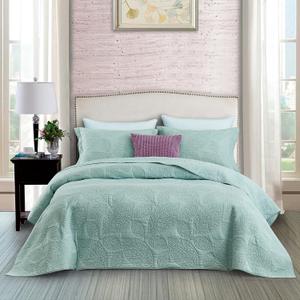 CHIXIN Botanical Cotton Quilt Queen Size - Real Stitching Leaf Pattern - Quilted Bedspread Coverlet Set, Ultra Soft, Lightweight, Reversible, 3 Piece, Light Green