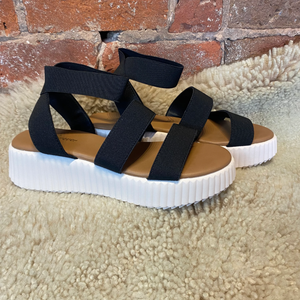 SM New York Diamond Multi Strap Woven Sandals Black SIZE 8