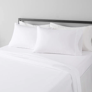 Amazon Basics Breathable, Machine Washable, Wrinkle Resistant Microfiber 4-Piece Bed Sheet Set with 14-Inch Deep Pockets, King, Bright White, Solid