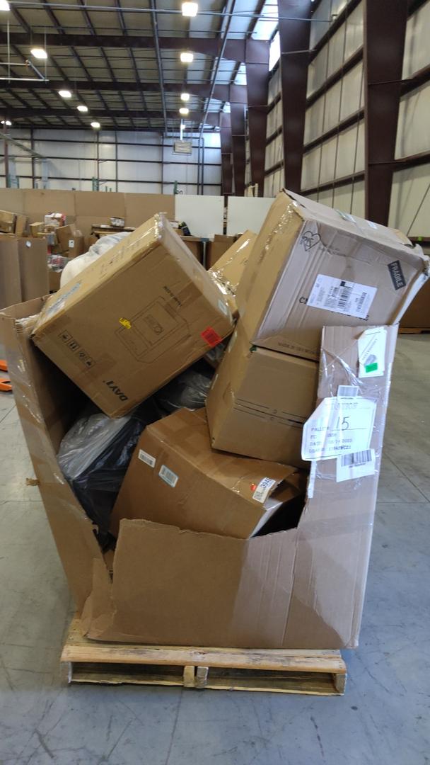 Pallet of salvage items