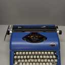 Maplefield Vintage Manual Typewriter - Tactile Typewriter Keyboard - Blue Accent for Office Desk Decor - Portable Typing Machine - Blue