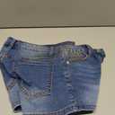 WDIRARA Women's Low Waist Button Skinny Denim Shorts Streetwear Stretch Shorts (Blue Medium Wash)