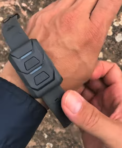 Akaso Brave 8 Lite Wristband