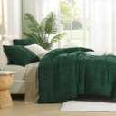 Andency California King Comforter Set Emerald Green, 3 Pieces Boho Tufted Geometric Shabby Chic Bedding, Soft Fluffy Farmhouse Bed Set, Dark Green Textured Comforter for All Season (104x96 Inch)