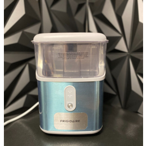 Frigidaire 33LBS Crunchy Chewable Nugget Ice Maker EFIC228-AMZ