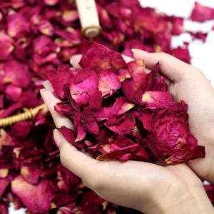 300+ PCS Biodegradable Red Rose Petals Wedding Confetti, 20+ Cups Dried Flower Petals for Valentine's Day, Bath, Bridal Shower, Soap, Candle Making, Mother's Day Presents and Bridal（2 QT）, Medium