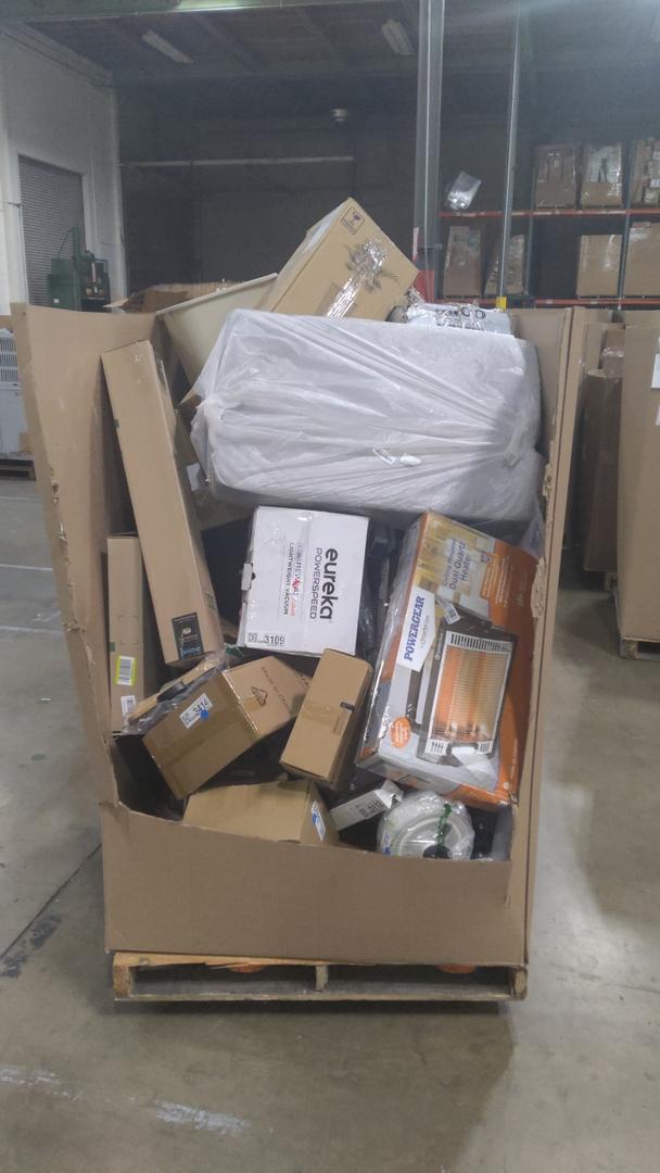 Pallet of Salvage Items