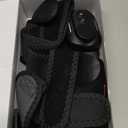 Cordless Shoulder Heating Pad with Magnetic Detachable Remote Control - Heated Massager Shoulder Wrap with 5 Vibration Modes & 5 Heating Levels, Gift for Men & Women, Black