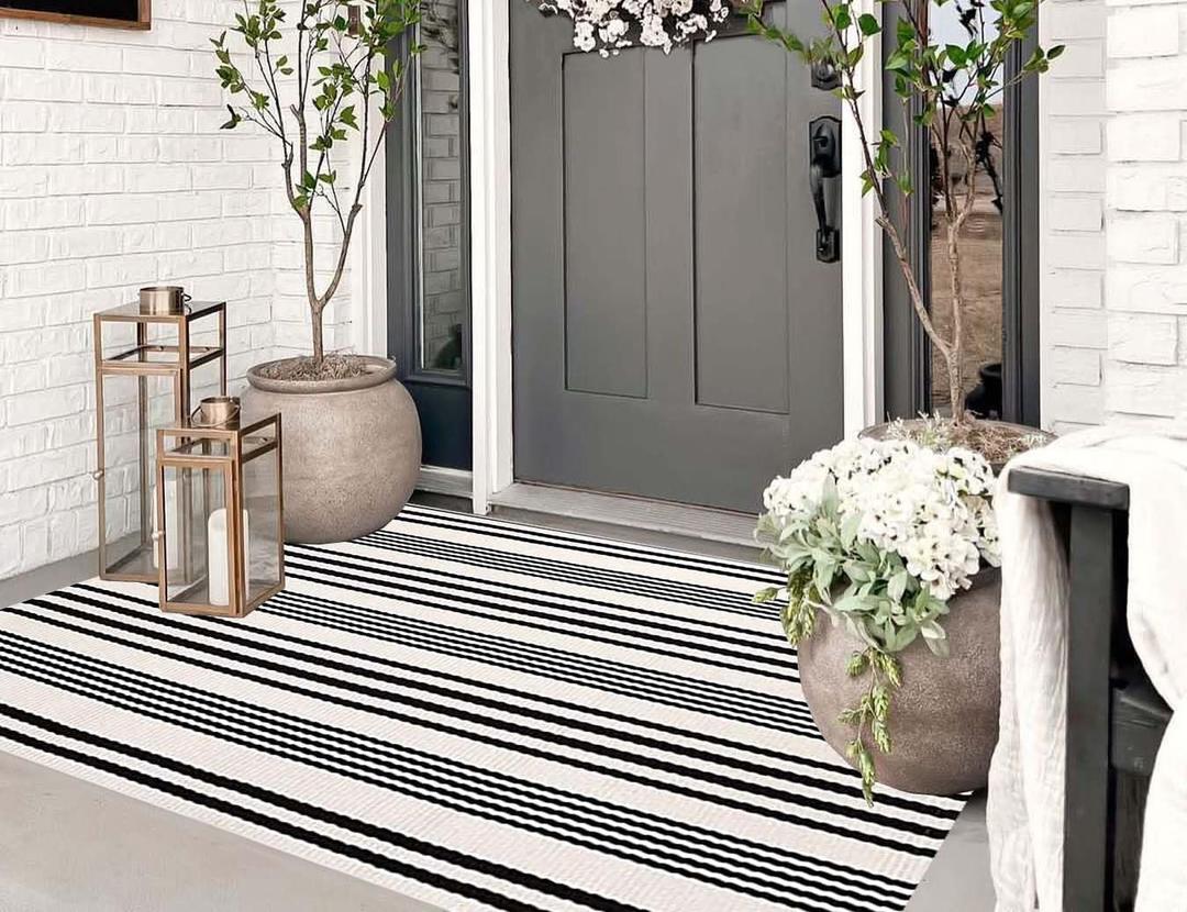 Black and White Outdoor Rug 3'x 5' Front Porch Rug Cotton Hand-Woven Striped Rug Machine Washable Indoor/Outdoor Area Rug Front Door Floor Mat for Farmhouse/Layered Door Mats/Living Room/Entryway