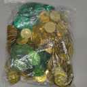 Sanwuta 600 Pcs St. Patrick's Day Gold Coins Plastic Gold Green Lucky Coins St. Patrick's Day Decorations 3 Clover Coins Shamrock Leprechaun Coins for Irish Party Table Favors