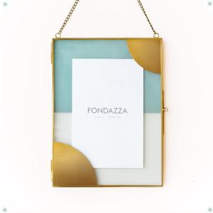 Gold Hanging Picture Frame - Fits 5x7 & 4x6 Photos, Brass Decorative Wall Decor - Modern Glass Frame with Chain - Aesthetic Bohemian Collage Gallery Wall Art for Hallway, Living Room, Home Decor, Vertical (Subtle Green)