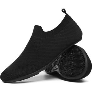 QZKDM Lightweight Slip on Grip Indoor House Slippers Barefoot Non Slip Home Exercise Yoga Shoes for Men Women (Black)