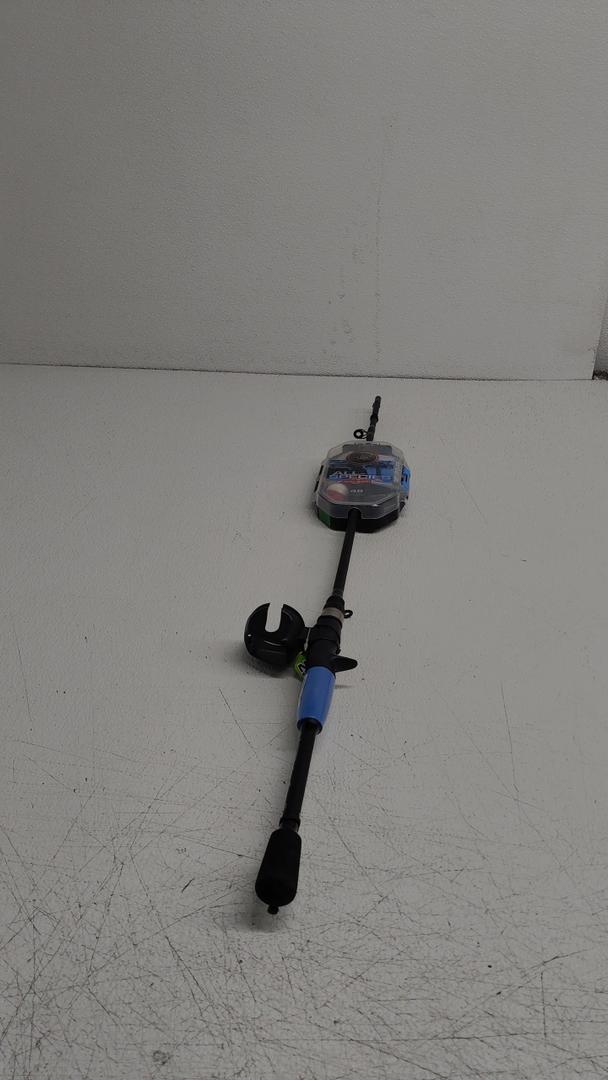 SouthBend Fishing Reel R2F4 All Species