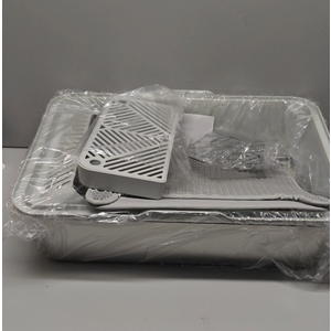 Large Stainless Steel Cat Litter Box, Enclosed Litter Box for Multiple Cats, Spacious and Easy to Maintain, Sturdy Metal Construction with Upper Cover, Litter Pad, Shovel and Footboard (Silver Gray)