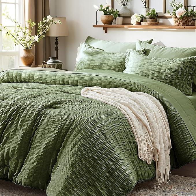 Zzlpp King Size Comforter Set 7 Pieces, Olive Green Seersucker Bed in a Bag with Sheets, All Season Bedding Sets with 1 Comforter, 2 Pillow Shams, 2 Pillowcases, 1 Flat Sheet, 1 Fitted Sheet
