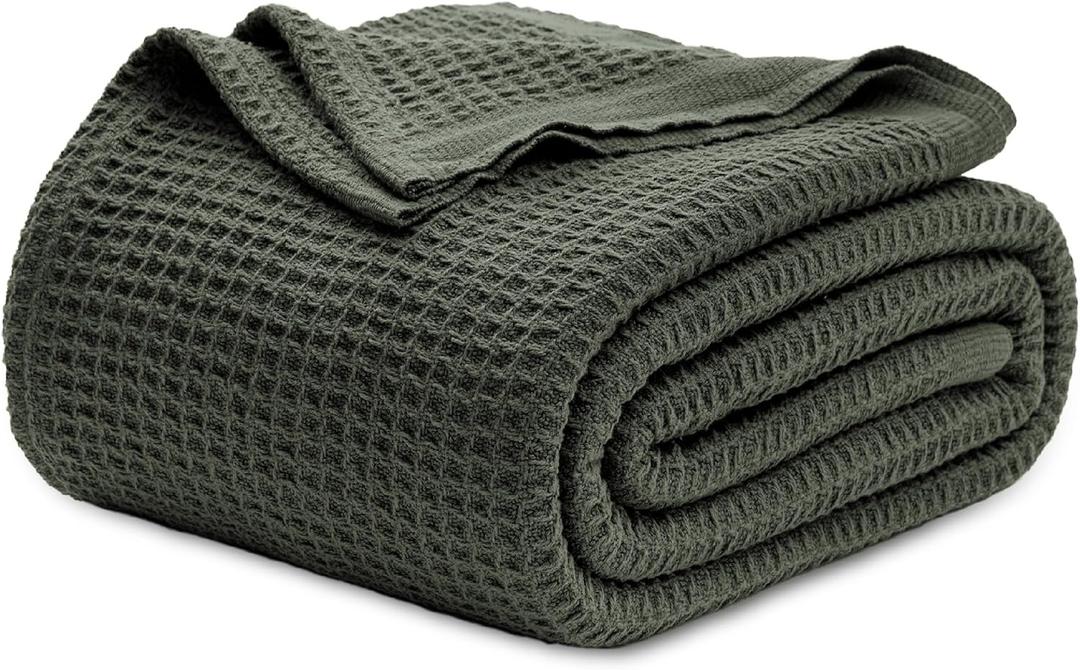 Bedsure 100% Cotton Blanket Queen Size for Bed - Cooling Breathable and Soft for Summer, Thick Cozy Waffle Weave Blanket Gifts for Women, Olive Green, 90x90 Inches