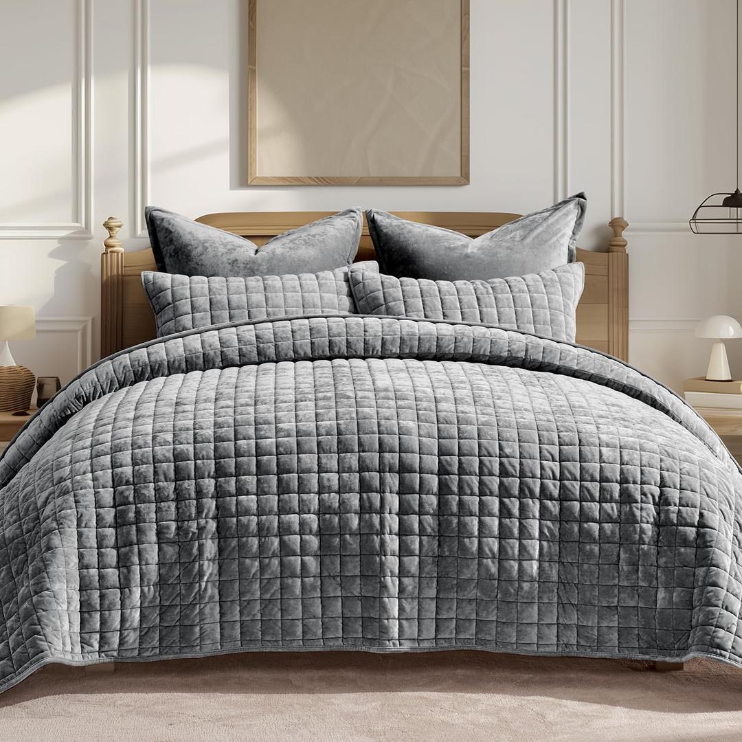 RECYCO Luxury Velvet Quilt Set Full Queen Size Bedding Sets, Ultra Soft Velvet Comforter Set, Lightweight Channel Box Stitch Oversized Bedspread Coverlet for All Season, with 2 Shams, Charcoal Gray