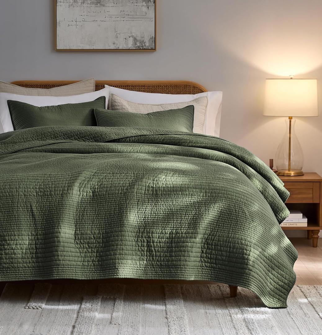 palassio Striped Olive Green 100% Cotton Quilt King Size Bedding Sets, Lightweight Crinkly Channel Pick Stitch Textured Bedspread Soft Shabby Chic Farmhouse Country Coverlet for All Season, 2 Shams