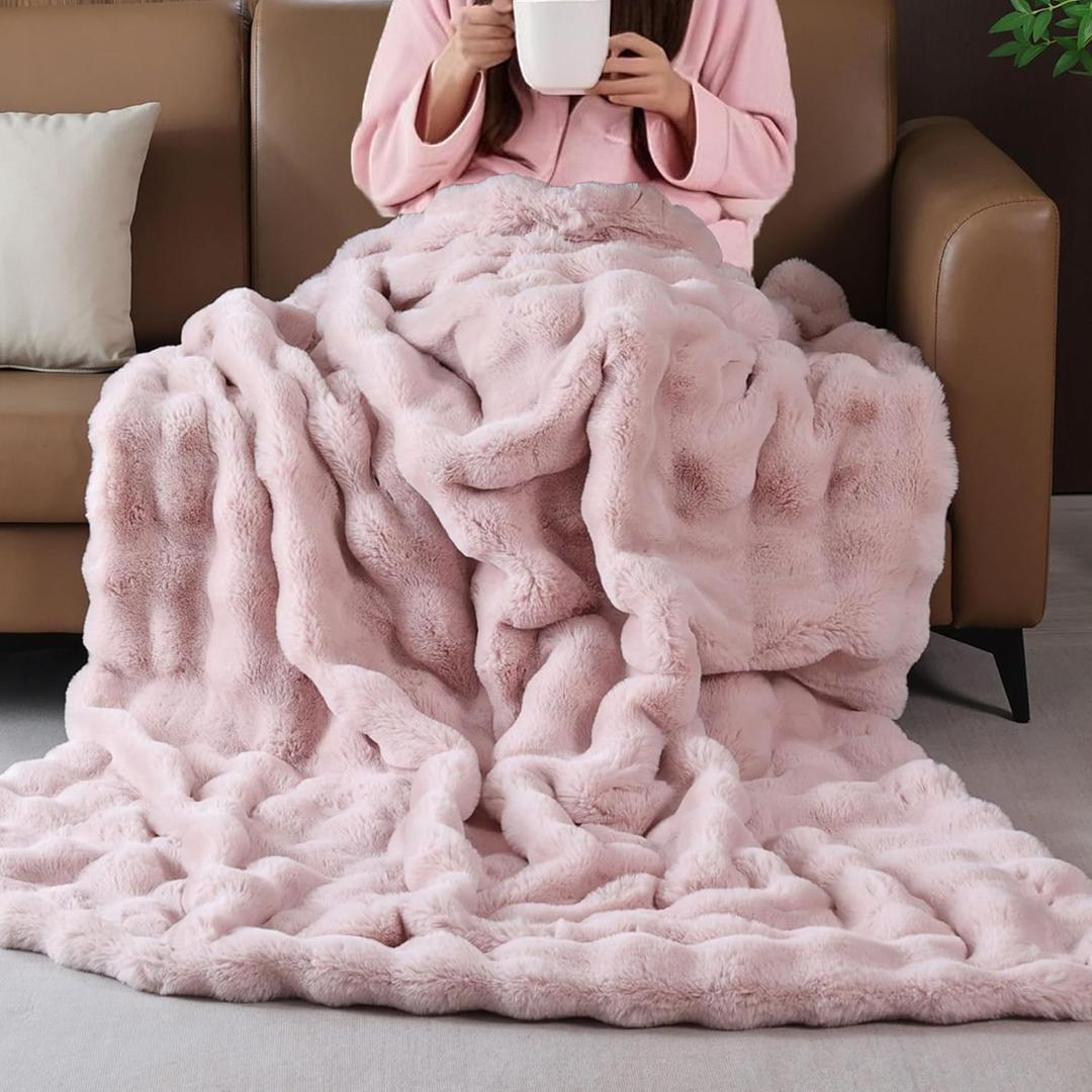 Fluffy Pink Fuzzy Throw Blankets for Sofa Bedroom Living Room Faux Fur Rabbit 60x80 Decorative Cozy Throw Blanket for Couch Apartment Decor 860 GSM