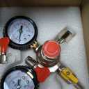 Kegerator Co2 Regulator, CGA-320 Kegerator Gauge Beer Keg Co2 Regulator with Safety Relief Valve, Co2 Tank Regulator Kegerator Regulator with Hose Clamps for Co2 Cylinder Tank