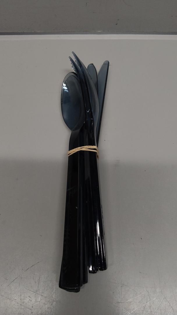 2 Spons, 2 Forks, 2 Knifes