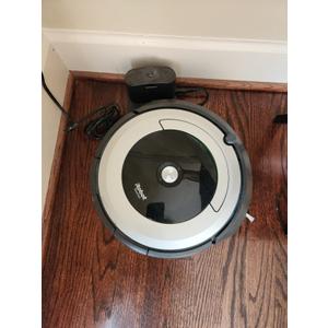 iRobot Roomba Vac Robot Vacuum (Q0120) - Easy to use, Power-Lifting Suction, Multi-Surface Cleaning, Smart Navigation Cleans in Neat Rows, Self-Charging, Alexa