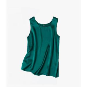 Zeagoo Silk Satin Tank Tops for Women Scoop Neck Sleeveless Camisole Tops 2025 Summer Basic Blouses, M-L